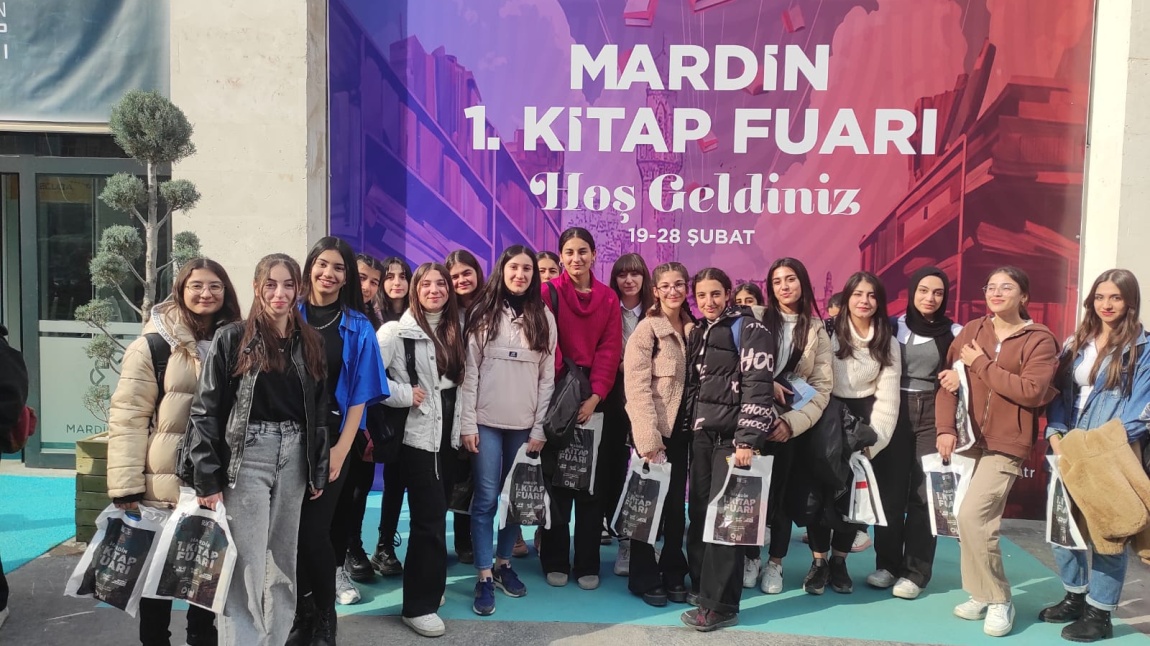 Mardin'de Açılan 1. Kitap Fuarına Katıldık